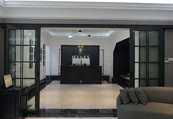 Foto Jeeves Hang Lekir