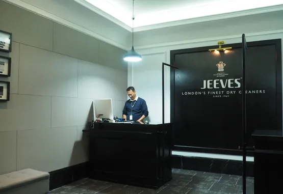 Foto Jeeves Menteng
